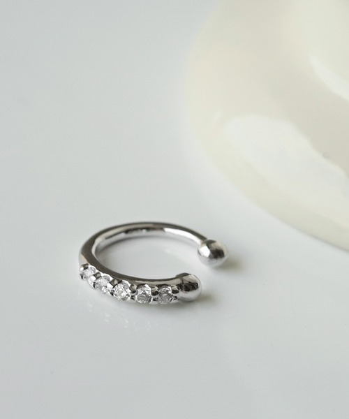 ANEMONE（アネモネ）の「ビジューラインのイヤーカフ（イヤーカフ・レディース・ゴールド/シルバー・FREE）」の2枚目の写真