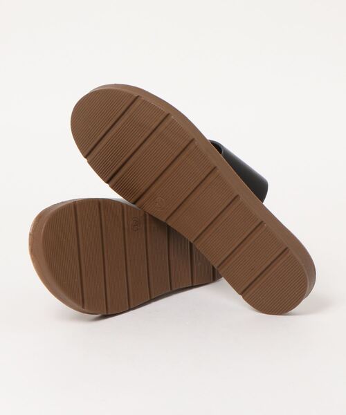 Samansa Mos2（サマンサ モスモス）の「軽量トングサンダル（サンダル・レディース・オフホワイト/ブラック/ブラウン・LARGE/MEDIUM）」の4枚目の写真