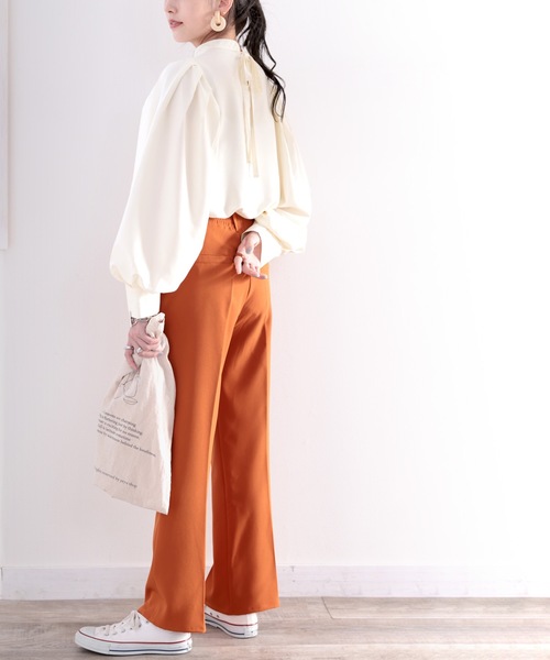 classicalelf（クラシカルエルフ）の「レトロな1枚♪バックリボンボリュームショルダーブラウス（シャツ/ブラウス・レディース・ライトグレー/ブラック/オフホワイト/ブルー系その他/スモークピンク/ラベンダー/ブラック×ホワイト・MEDIUM/LARGE/X-LARGE/SMALL）」の8枚目の写真