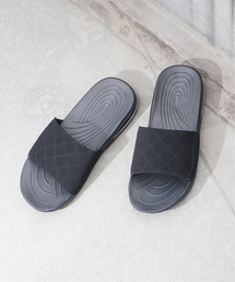 シャワーサンダル