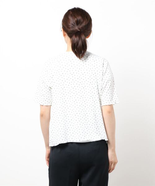 ehka sopo（エヘカソポ）の「小花柄カーディガン（カーディガン/ボレロ・レディース・レッド/チャコール/ブルー・ﾌﾘ-）」の5枚目の写真