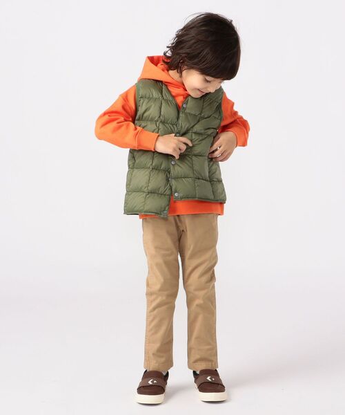 TAION(タイオン)の「【WEB限定】TAION:キッズ ダウン ベスト(100~140cm)(ダウンベスト・キッズ・ベージュ/オレンジ/ライトブルー/ネイビー/ラベンダー/ブラック/オリーブ・110/120/130/140/100)」の12枚目の写真