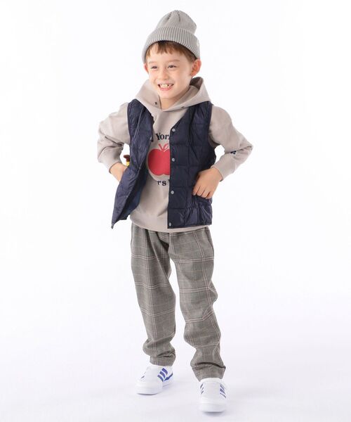 TAION(タイオン)の「【WEB限定】TAION:キッズ ダウン ベスト(100~140cm)(ダウンベスト・キッズ・ベージュ/オレンジ/ライトブルー/ネイビー/ラベンダー/ブラック/オリーブ・110/120/130/140/100)」の13枚目の写真