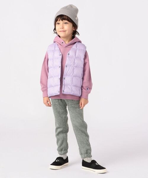 TAION(タイオン)の「【WEB限定】TAION:キッズ ダウン ベスト(100~140cm)(ダウンベスト・キッズ・ベージュ/オレンジ/ライトブルー/ネイビー/ラベンダー/ブラック/オリーブ・110/120/130/140/100)」の14枚目の写真