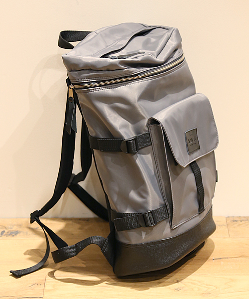 And A（アンドエー）の「ボックスナイロンバックパック（バックパック/リュック・メンズ・ブラック/グレー/ブルー・FREE）」の7枚目の写真