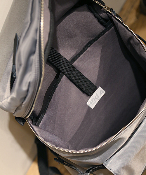 And A（アンドエー）の「ボックスナイロンバックパック（バックパック/リュック・メンズ・ブラック/グレー/ブルー・FREE）」の10枚目の写真