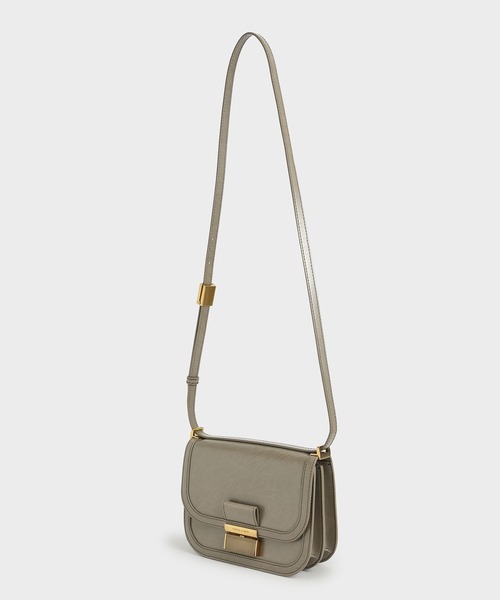 CHARLES & KEITH（チャールズ & キース）の「シャーロット クロスボディバッグ / Charlot Crossbody Bag（ショルダーバッグ・レディース・ブラック/ホワイト系その他/バーガンディー/ライトベージュ・S）」の13枚目の写真