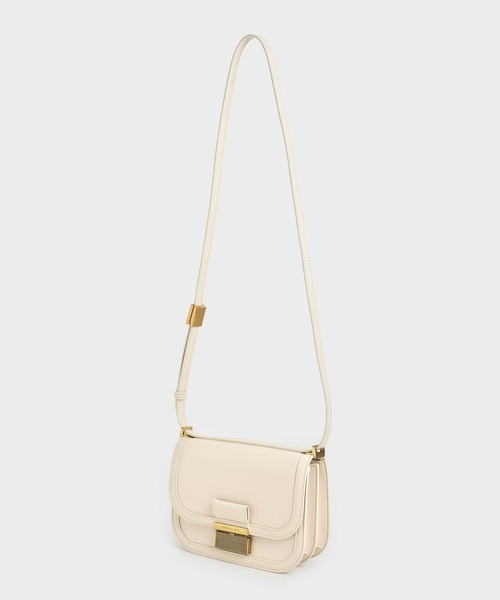 CHARLES & KEITH（チャールズ & キース）の「シャーロット クロスボディバッグ / Charlot Crossbody Bag（ショルダーバッグ・レディース・ブラック/ホワイト系その他/バーガンディー/ライトベージュ・S）」の5枚目の写真