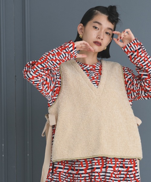 manana suerte（マニャーナスエルテ）の「サイドリボンボアベスト