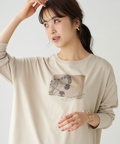 earth music&ecology(アースミュージックアンドエコロジー)の「Everything feels right ロンT *(Tシャツ/カットソー・レディース・ベージュ/オフホワイト・FREE)」の2枚目の写真