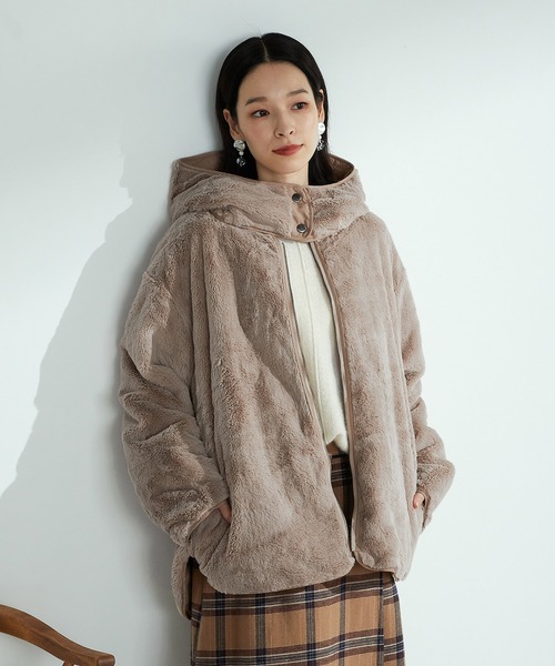 ONIGIRI（オニギリ）の「＜4WAY / リバーシブル＞　タフタ　×　ファーブルゾン（ブルゾン・レディース・ベージュ/カーキ・MEDIUM/LARGE）」の9枚目の写真