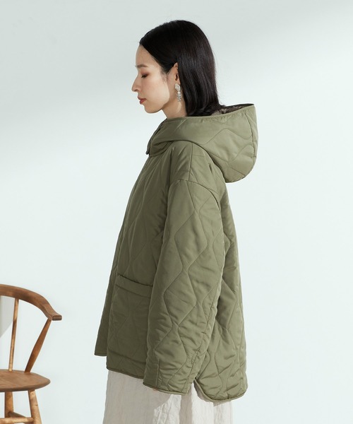 ONIGIRI（オニギリ）の「＜4WAY / リバーシブル＞　タフタ　×　ファーブルゾン（ブルゾン・レディース・ベージュ/カーキ・MEDIUM/LARGE）」の10枚目の写真