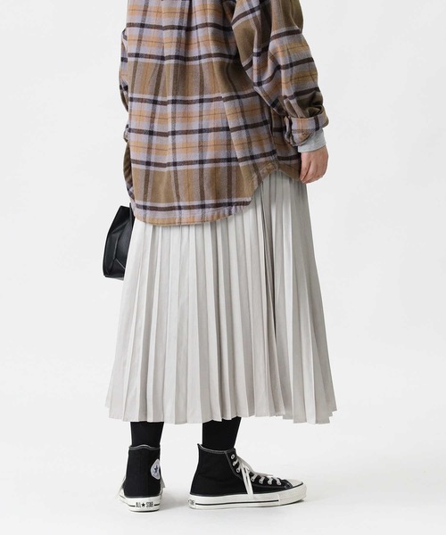 HONEYSUCKLE ROSE（ハニーサックルローズ）の「【HONEYSUCKLE ROSE】シャイニーサテンスカート（スカート・レディース・ブラック/ライトベージュ・M/L）」の8枚目の写真