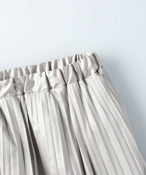 HONEYSUCKLE ROSE（ハニーサックルローズ）の「【HONEYSUCKLE ROSE】シャイニーサテンスカート（スカート・レディース・ブラック/ライトベージュ・M/L）」の16枚目の写真