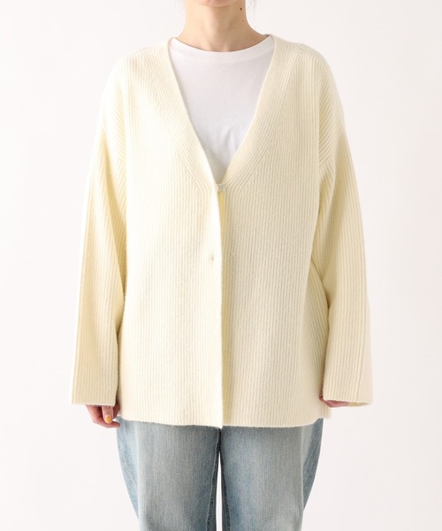 RIVE DROITE（リヴドロワ）の「さりげなく体型カバーも叶えてくれる　片畦ワイドミドルトッパーカーディガン（カーディガン/ボレロ・レディース・オフホワイト/ベージュ・FREE）」の20枚目の写真