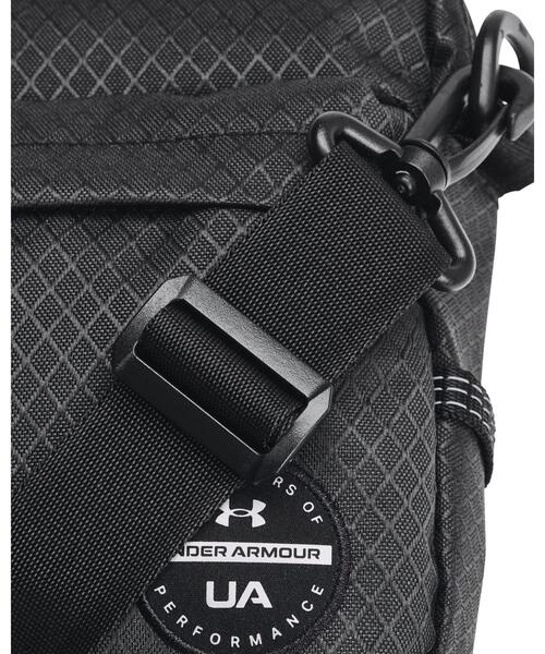 UNDER ARMOUR（アンダーアーマー）の「UAルードン リップストップ クロスボディ（トレーニング/メンズ/レディース）（ショルダーバッグ・レディース・ブラック・ONESIZE）」の6枚目の写真