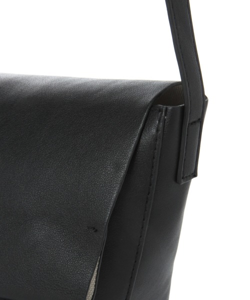 studio CLIP（スタディオクリップ）の「ミニケースツキショルダーバッグ（ショルダーバッグ・レディース・ブラック/ベージュ/アイボリー・FREE）」の9枚目の写真