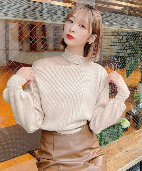 Voyage titty&Co.PETIT（ボヤージュティティアンドコープチ）の「【Voyage titty&Co. PETIT】プチハイワンショルニットプルオーバー（ニット/セーター・レディース・ベージュ/ブラウン/ブラック・FREE）」の3枚目の写真