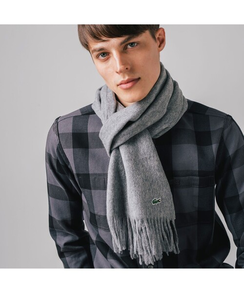 LACOSTE（ラコステ）の「ウールフリンジマフラー（マフラー・メンズ・ベージュ/ネイビー/グレー/チャコール・FREE）」の2枚目の写真