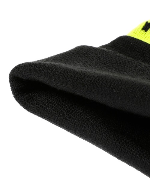 ARIES（アリーズ）の「ARIES Logo Tape Beanie FSAR91010（ニットキャップ/ビーニー・レディース・ブラック/レッド・ONE SIZE）」の4枚目の写真