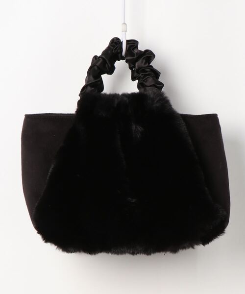 CACHELLIE(カシェリエ)の「【CACHELLIE】フェイクファーハンドバッグ(ハンドバッグ・レディース・ブラック/グレー/Beige・FREE)」の2枚目の写真
