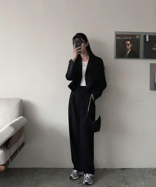 Girly Doll（ガーリードール）の「ショートジャケット＆パンツ　2点セットアップ（セットアップ・レディース・ブラック/グレー/ブルーグレー/ベージュ・M/L）」の21枚目の写真