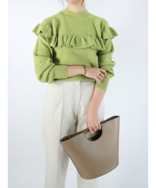 Te chichi(テチチ)の「ハイネックフリルニット(ニット/セーター・レディース・イエロー/ブラック/ベージュ・フリ-)」の3枚目の写真