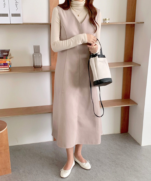 emi+（エミプラス）の「ノースリーブフレアワンピース（ジャンパースカート・レディース・ベージュ/ピンクベージュ/ブラウン/ブラック/グレー・FREE）」の21枚目の写真