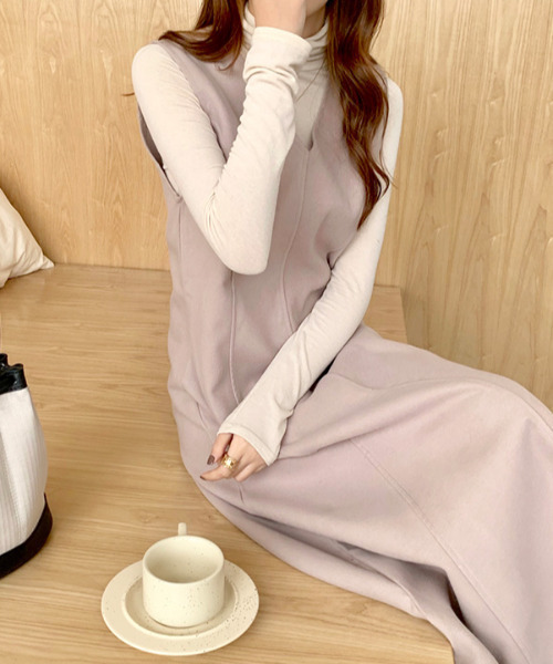 emi+（エミプラス）の「ノースリーブフレアワンピース（ジャンパースカート・レディース・ベージュ/ピンクベージュ/ブラウン/ブラック/グレー・FREE）」の6枚目の写真