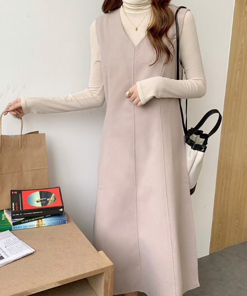 emi+（エミプラス）の「ノースリーブフレアワンピース（ジャンパースカート・レディース・ベージュ/ピンクベージュ/ブラウン/ブラック/グレー・FREE）」の19枚目の写真