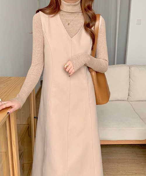 emi+（エミプラス）の「ノースリーブフレアワンピース（ジャンパースカート・レディース・ベージュ/ピンクベージュ/ブラウン/ブラック/グレー・FREE）」の8枚目の写真