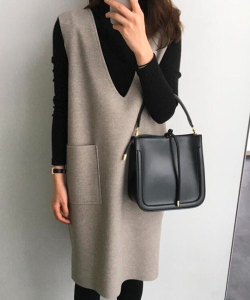 Chaco closet（チャコ クローゼット）の「フェイクウールノースリーブVネックワンピース（ワンピース・レディース・ブラック/グレー/ブルー/グリーン・M/L/XL）」の21枚目の写真