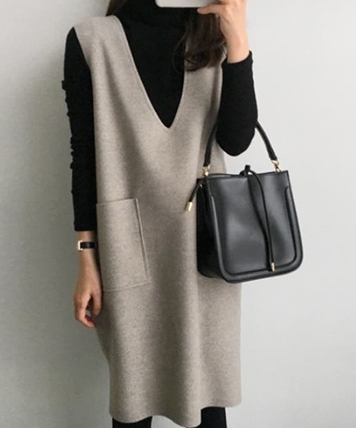 Chaco closet（チャコ クローゼット）の「フェイクウールノースリーブVネックワンピース（ワンピース・レディース・ブラック/グレー/ブルー/グリーン・M/L/XL）」の9枚目の写真