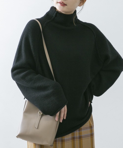URBAN RESEARCH ROSSO(アーバンリサーチロッソ)の「ホールビルドネックニット(ニット/セーター・レディース・ブラック/オフホワイト/ピンク・FREE)」の2枚目の写真