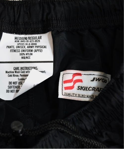 C.E.L.STORE(セルストア)の「U.S MILITARY/ユーエスミリタリー A.P.F.U TRAINING PANTS DEADSTOCK トレーニングパンツデッドストック(その他パンツ・メンズ・ブラック・MEDIUM/LARGE)」の4枚目の写真