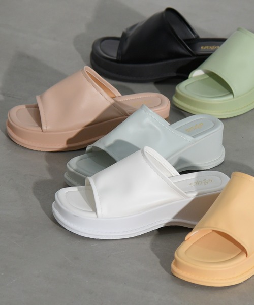 sango(sango)の「厚底ミュールサンダル(サンダル・レディース・ホワイト/ブラック/ベージュ/グレー/イエロー/グリーン・LL/3L/SS/S/M/L)」の1枚目の写真