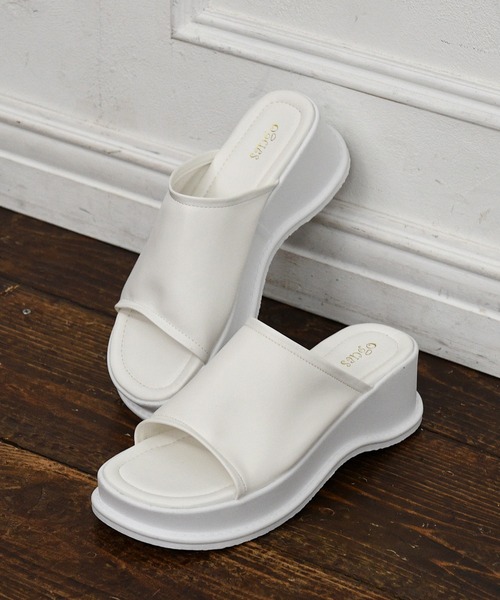 sango(sango)の「厚底ミュールサンダル(サンダル・レディース・ホワイト/ブラック/ベージュ/グレー/イエロー/グリーン・LL/3L/SS/S/M/L)」の13枚目の写真