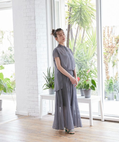 INED CLARO(イネドクラロ)の「シアーギンガムチェックフレアスカート【セットアップ対応】(スカート・レディース・ブラック/レッド/ネイビー・フリー)」の16枚目の写真