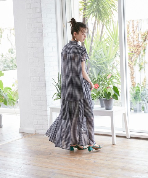 INED CLARO(イネドクラロ)の「シアーギンガムチェックフレアスカート【セットアップ対応】(スカート・レディース・ブラック/レッド/ネイビー・フリー)」の18枚目の写真