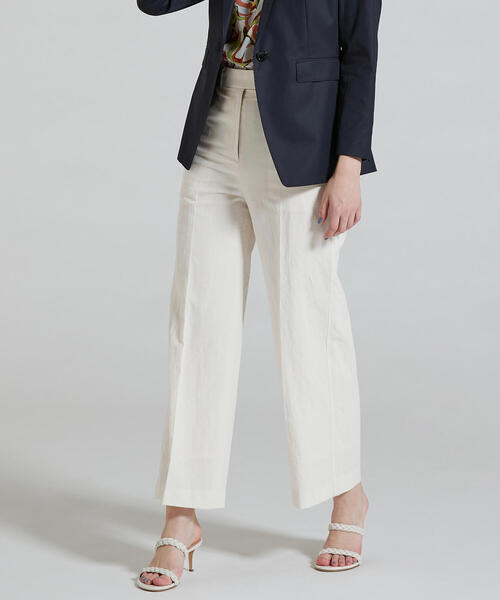 TOMORROWLAND (トゥモローランド)の「コンパクトリネン セミフレアパンツ(スラックス・レディース・ライトグレー/ブラウン・36/34)」の2枚目の写真