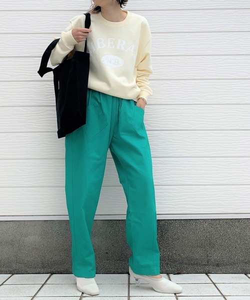 Q（キュー）の「シェフパンツ（チノパンツ・レディース・ベージュ/グリーン・MEDIUM）」の4枚目の写真