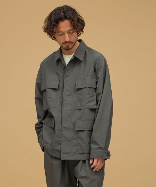 NANO universe（ナノユニバース）の「LB.03/ナイロンBDU ジャケット（ミリタリージャケット・メンズ・ネイビー/グレー・M/L/S）」の21枚目の写真