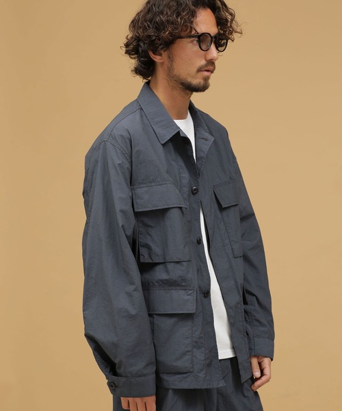 NANO universe（ナノユニバース）の「LB.03/ナイロンBDU ジャケット（ミリタリージャケット・メンズ・ネイビー/グレー・M/L/S）」の6枚目の写真