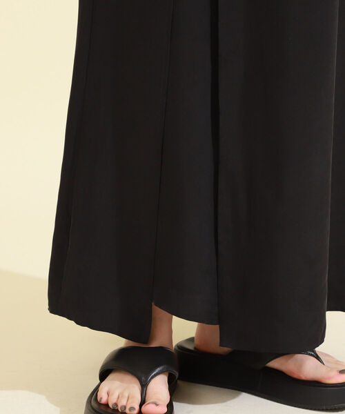 Ray BEAMS（レイビームス）の「Ray BEAMS / アシンメトリー ヨーク キャミ ワンピース（ワンピース・レディース・ブラック/ダークブラウン・1/0）」の19枚目の写真