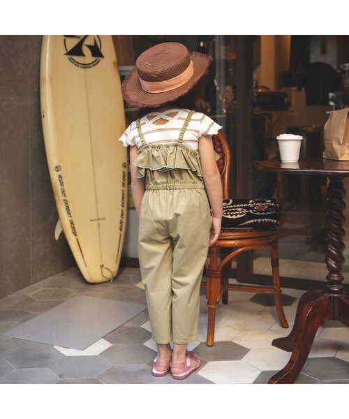 BREEZE（ブリーズ）の「フリルサロペット（サロペット/オーバーオール・キッズ・ベージュ/ブラック・100/80/120/130/110/140/90）」の4枚目の写真