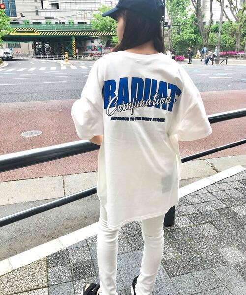 INGNI(イング)の「BACKロゴ/チュニックTシャツ(Tシャツ/カットソー・レディース・ホワイト×ブルー/ブラック/ベージュ/ホワイト×グリーン・M)」の9枚目の写真