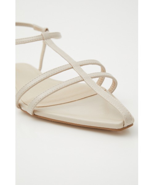 rienda（リエンダ）の「ポインテッドスリムベルトサンダル（サンダル・レディース・ブラック/ライトベージュ/グリーン・SMALL/MEDIUM/LARGE）」の20枚目の写真