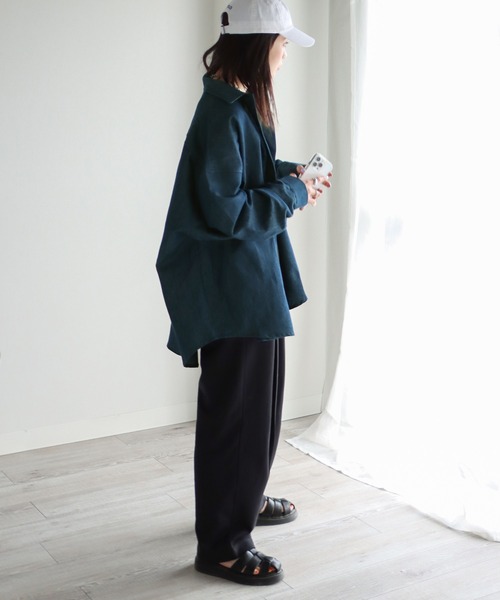 COURO（コウロ）の「オーバーサイズデニムシャツ（シャツ/ブラウス・レディース・ブルー/ネイビー・M/L）」の6枚目の写真