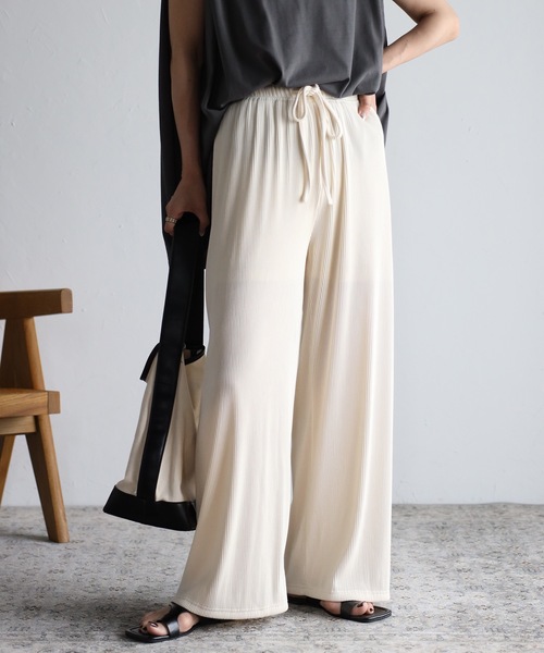 ap retro(アプレトロ)の「プリーツワイドパンツ(その他パンツ・レディース・ホワイト×ブラック/アイボリー/ブラック・FREE)」の2枚目の写真