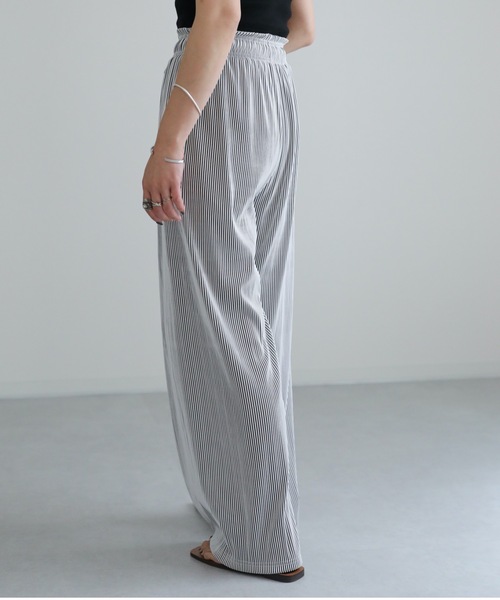 ap retro(アプレトロ)の「プリーツワイドパンツ(その他パンツ・レディース・ホワイト×ブラック/アイボリー/ブラック・FREE)」の11枚目の写真